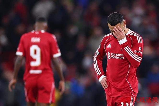 联手做掉主帅？利物浦3核心失误送3球 队长排球动作送点+头牌散步